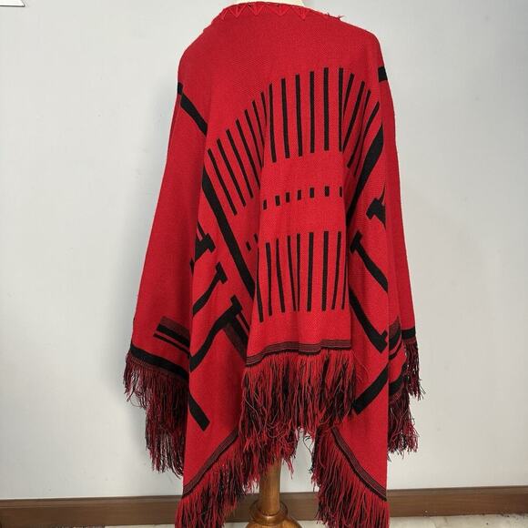 Kensie Red Black Southwestern Fringe Poncho Sweater Reversible Shawl Holiday O/S - Picture 3 of 11